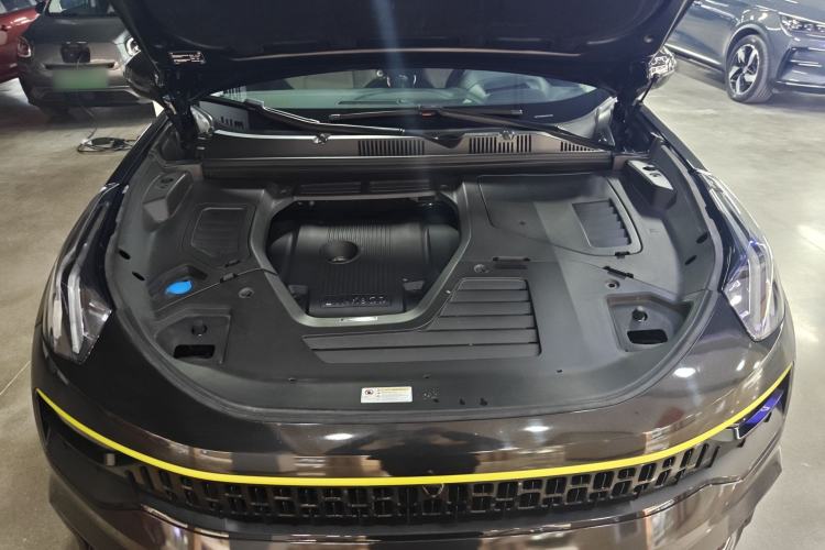 Used Lynk & Co 05 2020 2.0TD Two-Wheel Drive Shine Halo Engine Bay