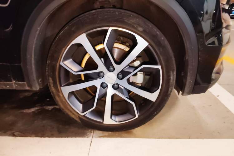 Used Lynk & Co 05 2020 2.0TD Four-Wheel Drive HypeHalo Exterior 1