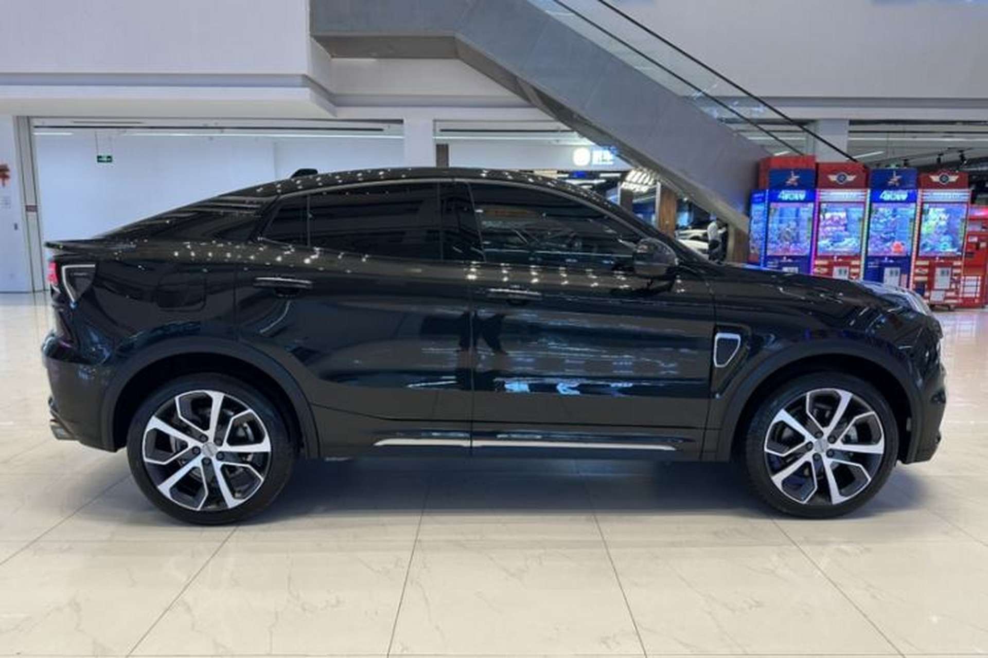 Used Lynk & Co 05 2020 2.0TD Four-Wheel Drive HypeHalo Exterior 1