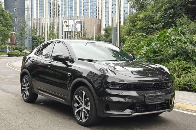 Used Lynk & Co 05 2020 2.0TD Four-Wheel Drive HypeHalo Exterior 2