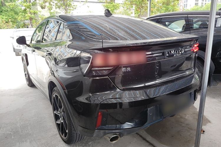 Used Lynk & Co 05 2020 2.0TD Two-Wheel Drive Shine Halo Exterior 2