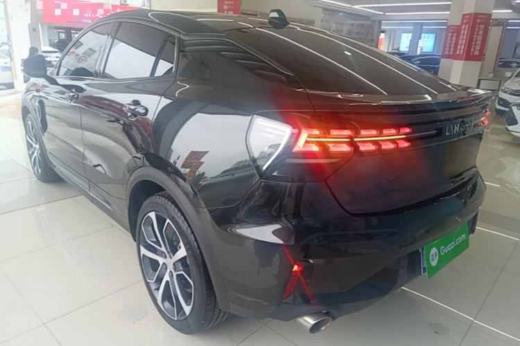 Used Lynk & Co 05 2020 2.0TD Four-Wheel Drive HypeHalo Exterior 2
