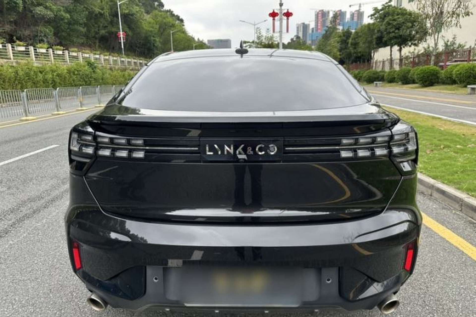 Used Lynk & Co 05 2020 2.0TD Four-Wheel Drive HypeHalo Exterior 2