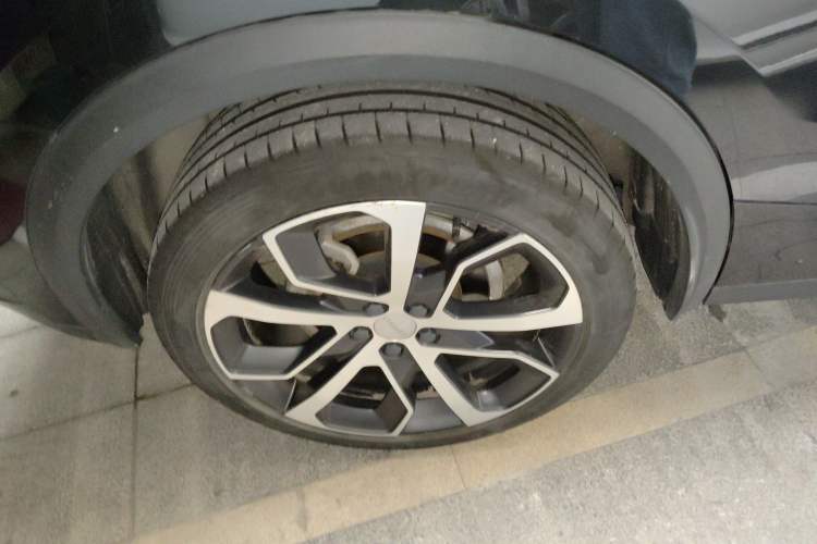 Used Lynk & Co 05 2020 2.0TD Four-Wheel Drive HypeHalo Exterior 3