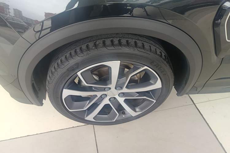 Used Lynk & Co 05 2020 2.0TD Four-Wheel Drive HypeHalo Exterior 4
