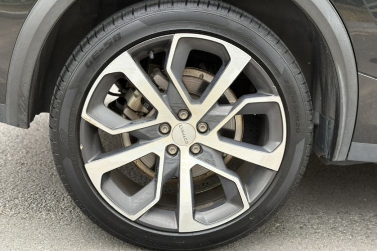 Used Lynk & Co 05 2020 2.0TD Four-Wheel Drive HypeHalo Exterior 4