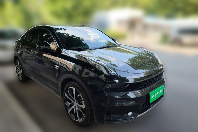 Used Lynk & Co 05 2020 2.0TD Four-Wheel Drive HypeHalo Front Right 45 Deg