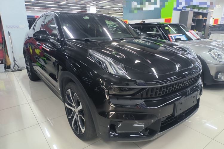 Used Lynk & Co 05 2020 2.0TD Four-Wheel Drive HypeHalo Front Right 45 Deg