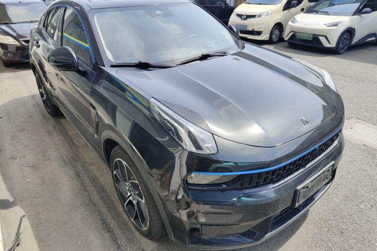 Used Lynk & Co 05 2020 2.0TD Two-Wheel Drive Shine Halo Front Right 45 Deg