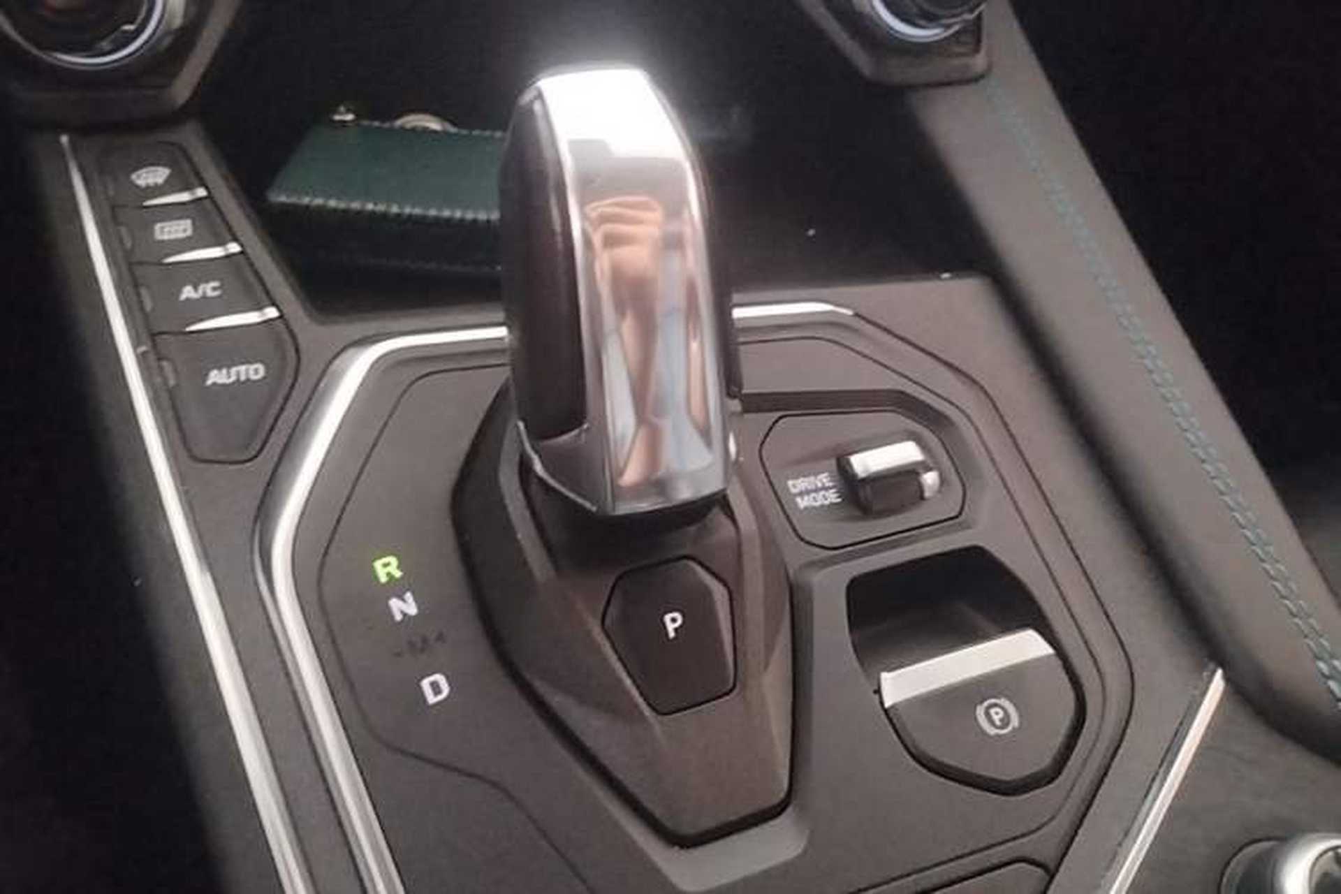 Used Lynk & Co 05 2020 2.0TD Two-Wheel Drive Shine Halo Gear Lever