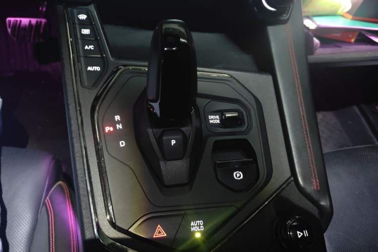 Used Lynk & Co 05 2020 2.0TD Four-Wheel Drive Limited-Edition Timed Release Gear Lever