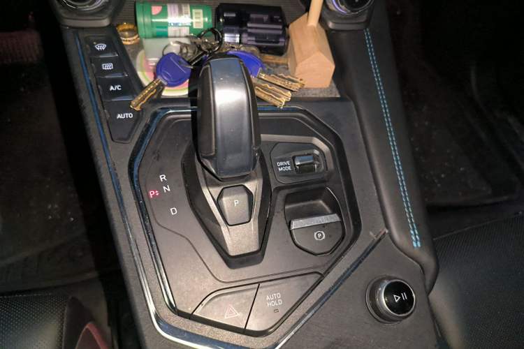 Used Lynk & Co 05 2020 2.0TD Two-Wheel Drive Zhaoyao Gear Lever