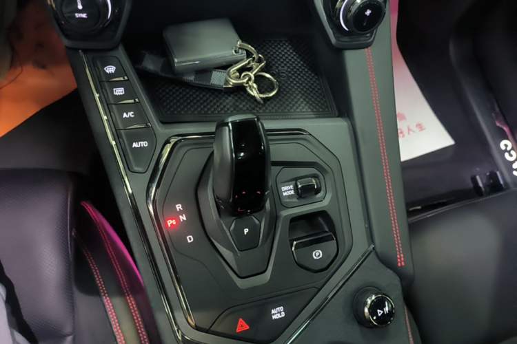 Used Lynk & Co 05 2020 2.0TD Four-Wheel Drive HypeHalo Gear Lever