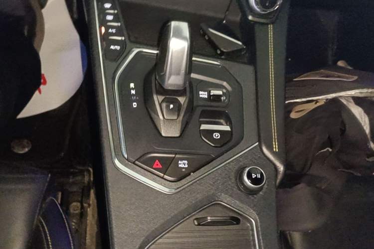 Used Lynk & Co 05 2020 2.0TD Two-Wheel Drive Zhaoyang Plus Gear Lever