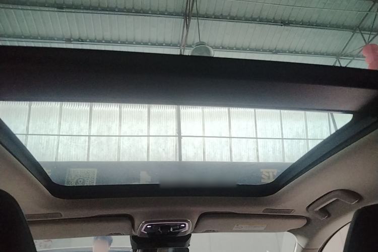 Used Lynk & Co 05 2020 2.0TD Two-Wheel Drive Shine Halo Headliner
