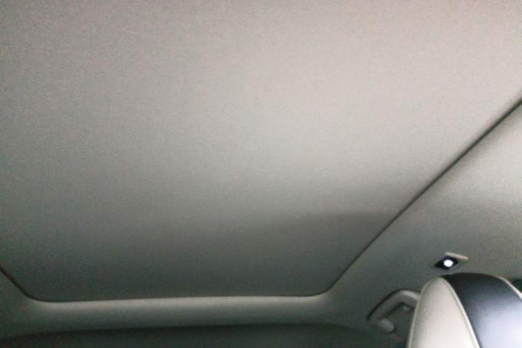 Used Lynk & Co 05 2020 2.0TD Two-Wheel Drive Shine Halo Headliner