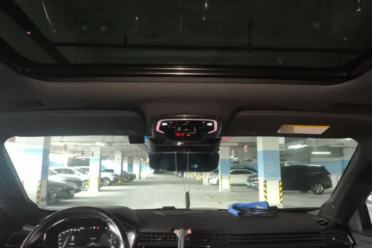 Used Lynk & Co 05 2020 2.0TD Four-Wheel Drive HypeHalo Headliner