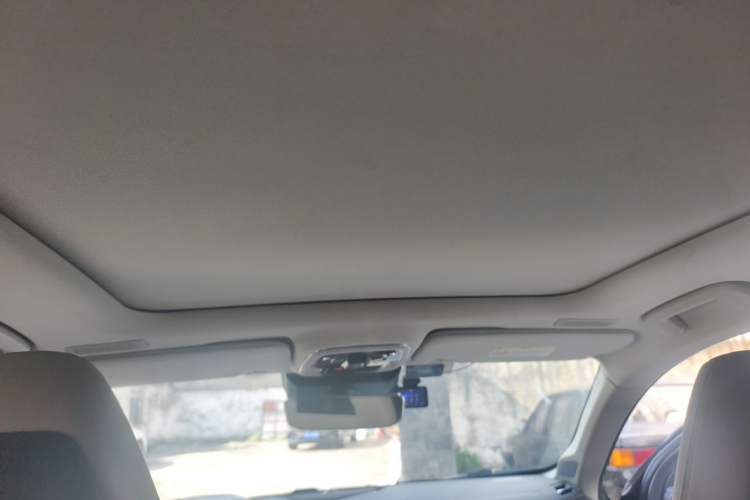 Used Lynk & Co 05 2020 2.0TD Two-Wheel Drive Shine Halo Headliner