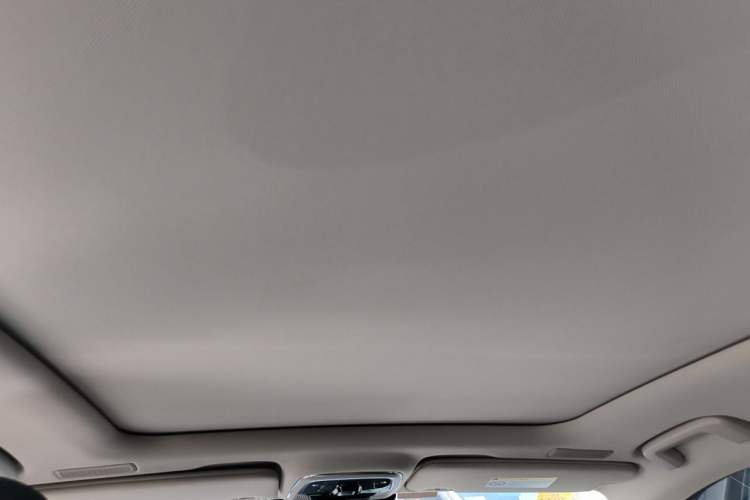 Used Lynk & Co 05 2020 2.0TD Two-Wheel Drive Shine Halo Headliner