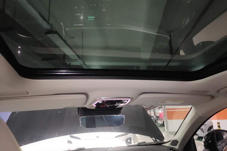Used Lynk & Co 05 2020 2.0TD Two-Wheel Drive Shine Halo Headliner