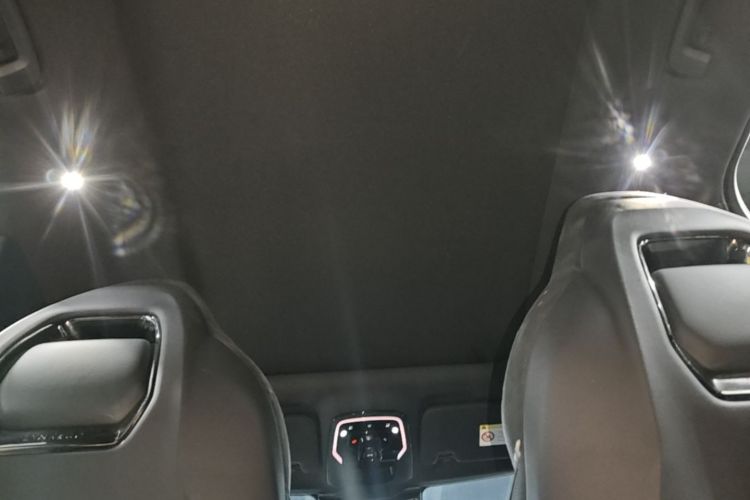 Used Lynk & Co 05 2020 2.0TD Four-Wheel Drive HypeHalo Headliner