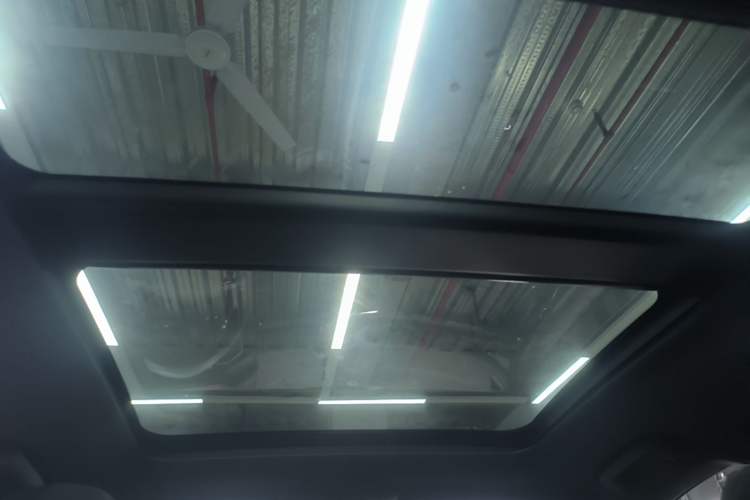 Used Lynk & Co 05 2020 2.0TD Four-Wheel Drive HypeHalo Headliner
