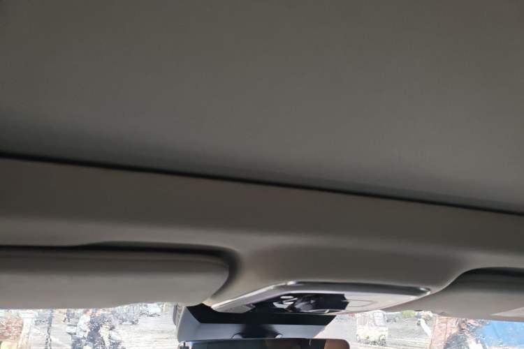 Used Lynk & Co 05 2020 2.0TD Two-Wheel Drive Shine Halo Headliner