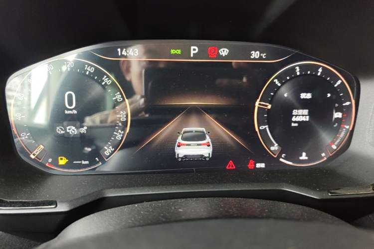 Used Lynk & Co 05 2020 2.0TD Four-Wheel Drive HypeHalo Instrument Cluster