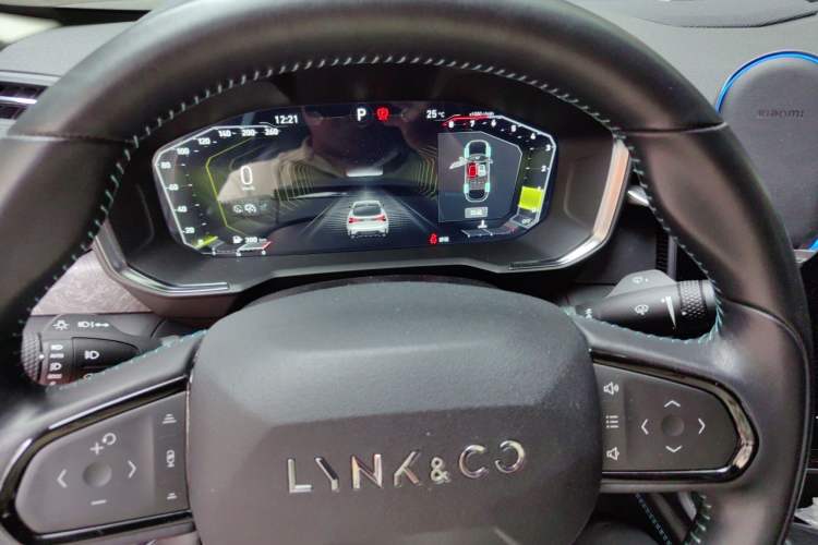 Used Lynk & Co 05 2020 2.0TD Two-Wheel Drive Shine Halo Instrument Cluster