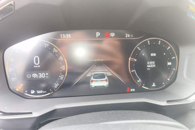Used Lynk & Co 05 2020 2.0TD Four-Wheel Drive HypeHalo Instrument Cluster