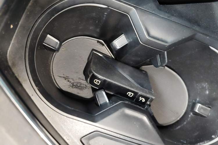 Used Lynk & Co 05 2020 2.0TD Two-Wheel Drive Shine Halo Interior 1