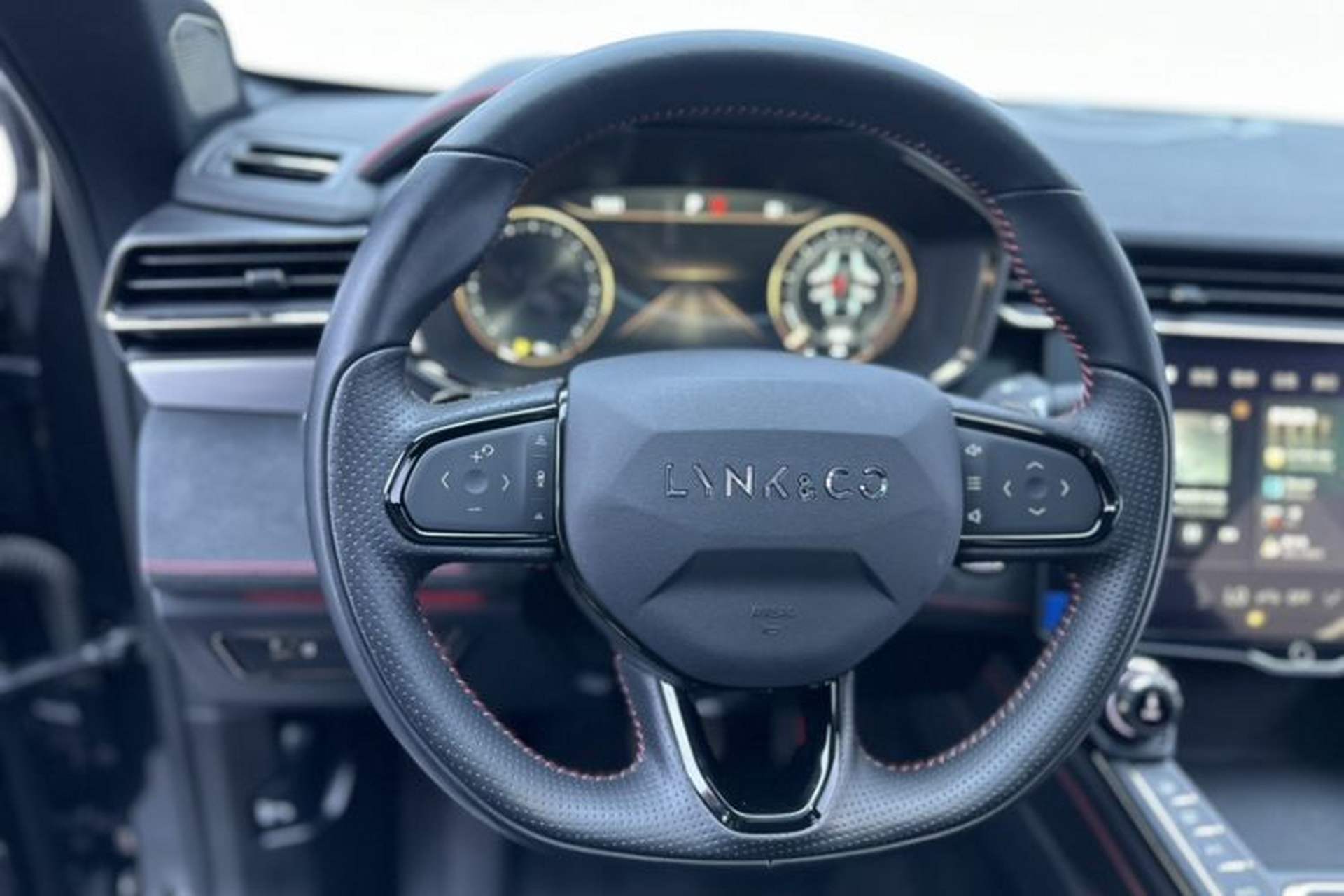Used Lynk & Co 05 2020 2.0TD Four-Wheel Drive HypeHalo Interior 2