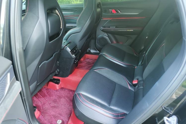 Used Lynk & Co 05 2020 2.0TD Four-Wheel Drive HypeHalo Interior 3