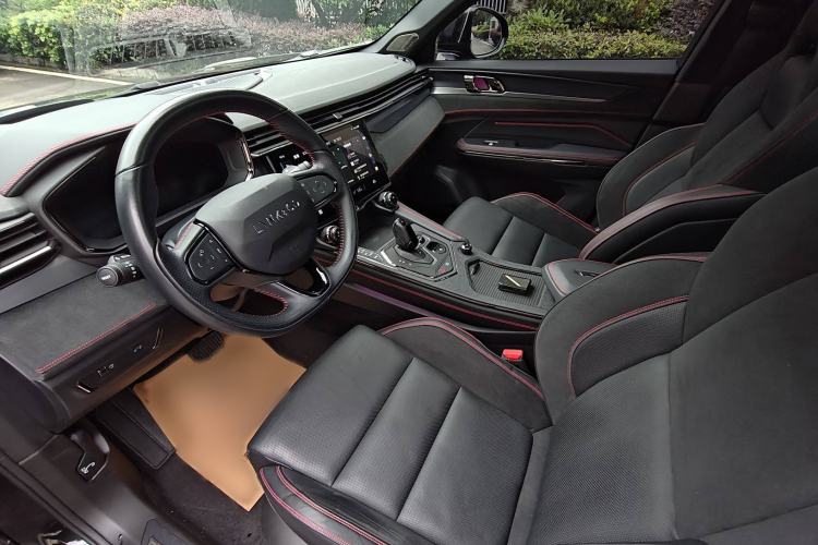 Used Lynk & Co 05 2020 2.0TD Four-Wheel Drive HypeHalo Interior 4