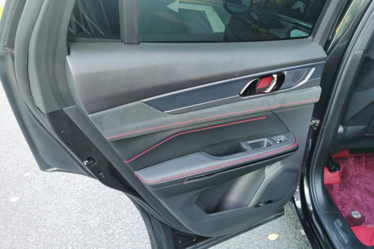 Used Lynk & Co 05 2020 2.0TD Four-Wheel Drive HypeHalo Interior 6