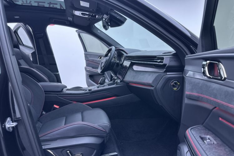 Used Lynk & Co 05 2020 2.0TD Four-Wheel Drive HypeHalo Interior 6