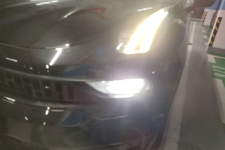 Used Lynk & Co 05 2020 2.0TD Four-Wheel Drive HypeHalo Left Front Headlight