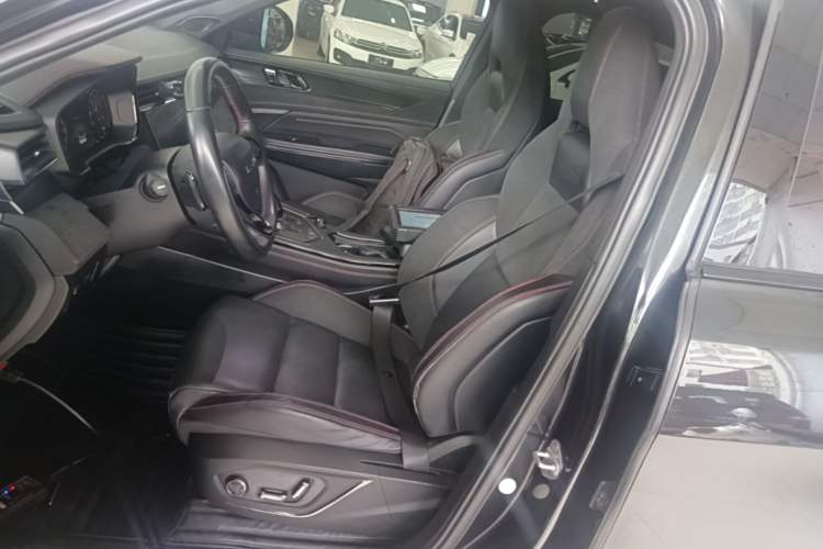 Used Lynk & Co 05 2020 2.0TD Four-Wheel Drive HypeHalo Left Front Seat