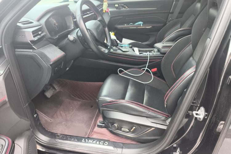Used Lynk & Co 05 2020 2.0TD Four-Wheel Drive HypeHalo Left Front Seat