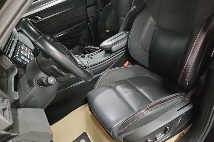 Used Lynk & Co 05 2020 2.0TD Four-Wheel Drive HypeHalo Left Front Seat