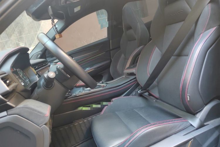 Used Lynk & Co 05 2020 2.0TD Four-Wheel Drive HypeHalo Left Front Seat