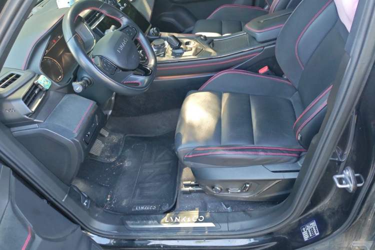 Used Lynk & Co 05 2020 2.0TD Four-Wheel Drive HypeHalo Left Front Seat
