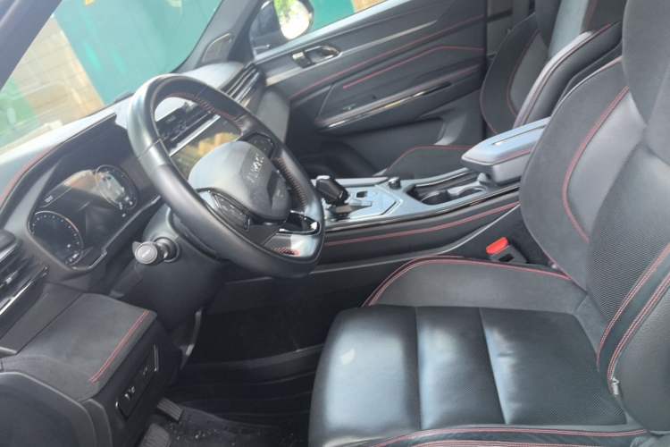 Used Lynk & Co 05 2020 2.0TD Four-Wheel Drive HypeHalo Left Front Seat