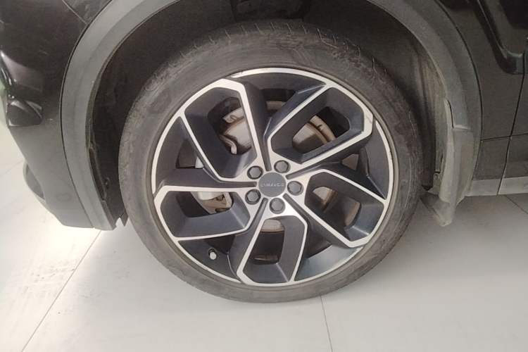 Used Lynk & Co 05 2020 2.0TD Two-Wheel Drive Shine Halo Left Front Wheel Hub