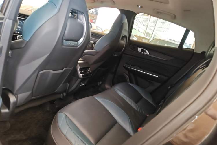 Used Lynk & Co 05 2020 2.0TD Two-Wheel Drive Shine Halo Left Rear Seat