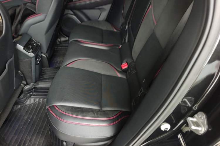 Used Lynk & Co 05 2020 2.0TD Four-Wheel Drive HypeHalo Left Rear Seat