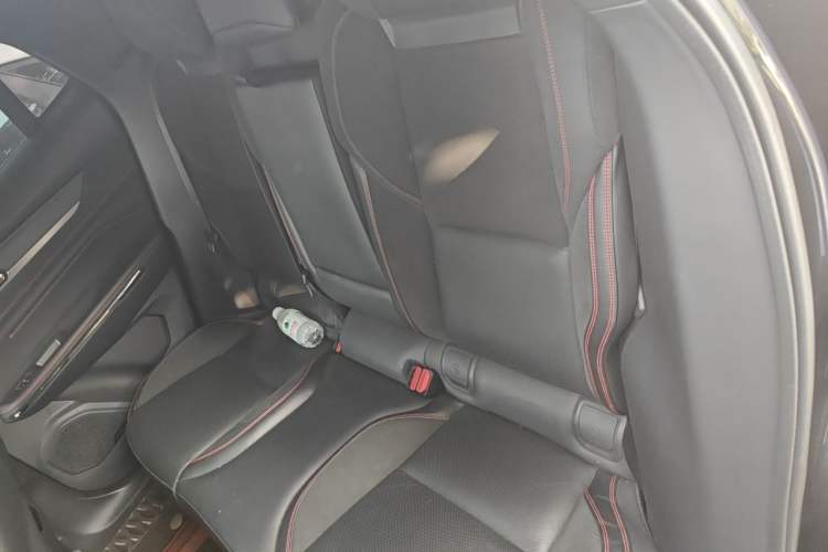 Used Lynk & Co 05 2020 2.0TD Four-Wheel Drive HypeHalo Left Rear Seat