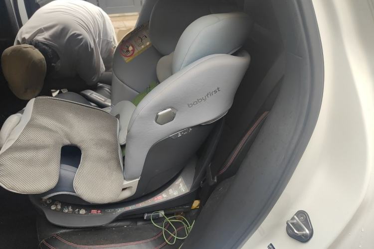 Used Lynk & Co 05 2020 2.0TD Four-Wheel Drive HypeHalo Left Rear Seat