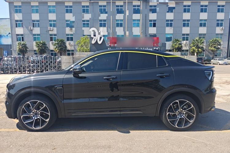 Used Lynk & Co 05 2020 2.0TD Two-Wheel Drive Shine Halo Left Side