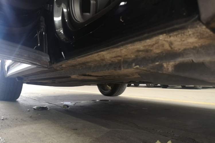 Used Lynk & Co 05 2020 2.0TD Four-Wheel Drive HypeHalo Left Side Sill